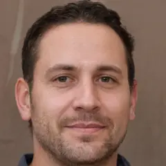 Autor Grzegorz Winiarski